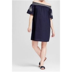 Ingrid & Isabel Maternity Off the Shoulder Dress L